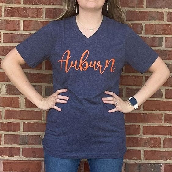 AU CURSIVE NAVY V-NECK