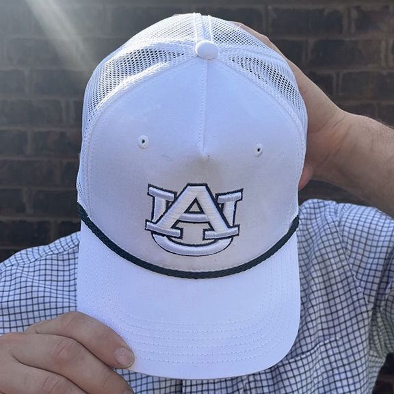 AU LEGACY WHITE ROADIE ROPE TRUCKER CAP