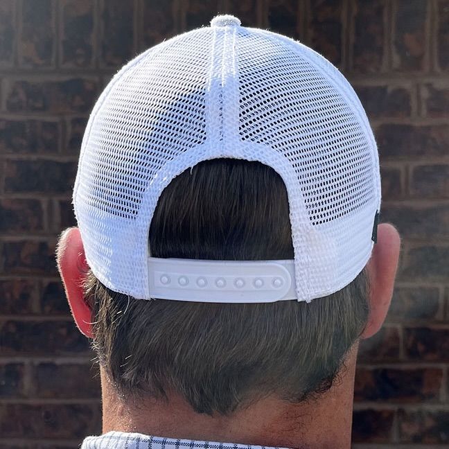 AU LEGACY WHITE ROADIE ROPE TRUCKER CAP