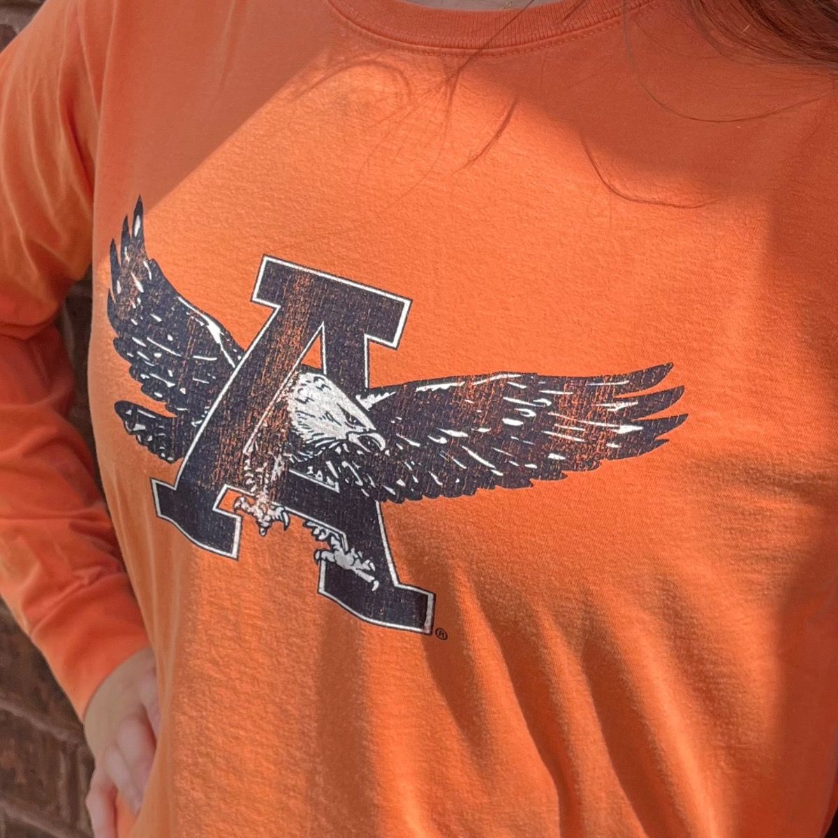 AU RETRO VAULT EAGLE ORANGE LONG SLEEVE TEE